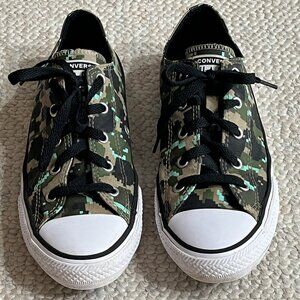 Converse All Star Boys Junior Size 4 Camo Pixel Canvas Sneakers Shoes